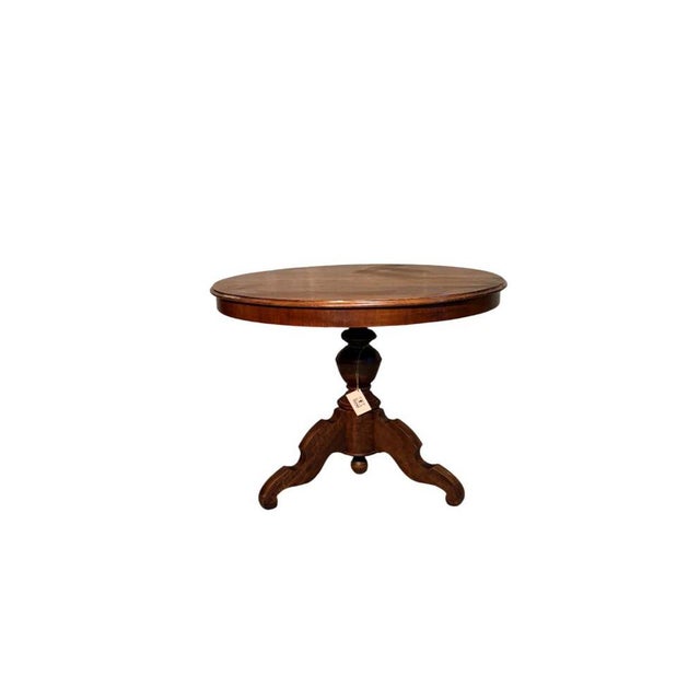 Round Table in Walnut, 1800 For Sale - Image 4 of 4
