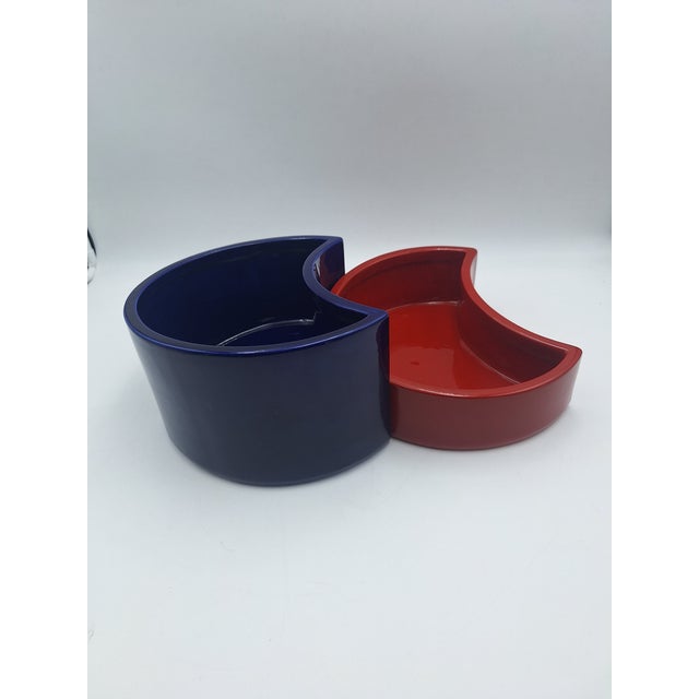 Blue Vintage V-Bol Vases in Glazed Clay by Zaven for Zanotta, 1990s, Set of 2 For Sale - Image 8 of 15