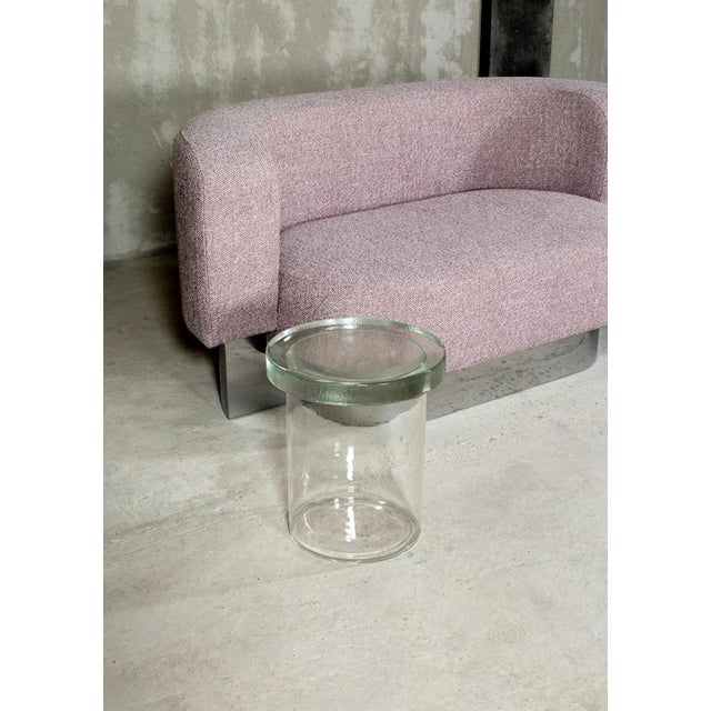 Glass is generally associated as a lightweight with sharp edges and smooth surfaces. Sebastian Herkner's Alwa, on the...