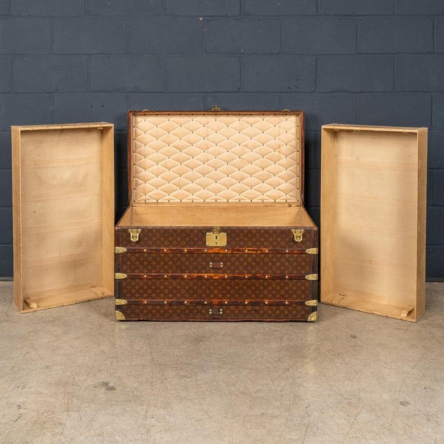 Antique French Trunk in Monogram Canvas from Louis Vuitton, 1910 For Sale - Image 10 of 18