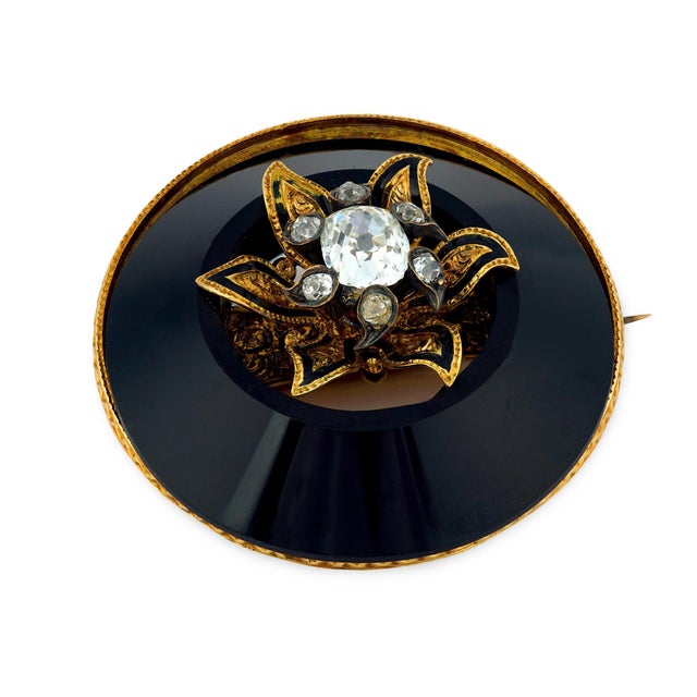 Victorian Late 19th Century Victorian 1.00 Carat Old Mine Cut Diamond Onyx Enamel Mourning Brooch For Sale - Image 3 of 4