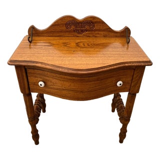 Vintage Pulaski Keepsake Side Table Nightstand Single Dovetail Drawer Solid Oak For Sale