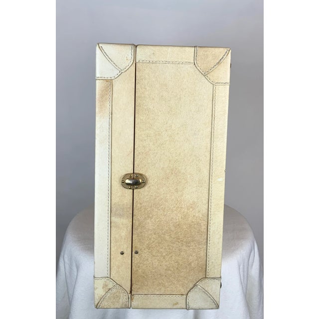 Italian Suitcase From the 1974 Film: “Murder on the Orient Express” For Sale In Los Angeles - Image 6 of 12