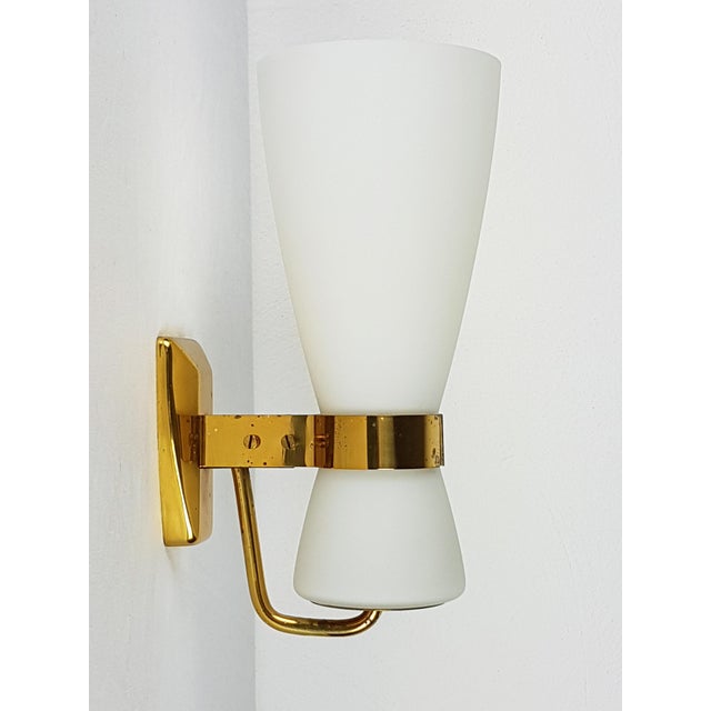 1950s Large Opaline Glass and Brass Sconce 2118 from Stilnovo, 1959 For Sale - Image 5 of 17