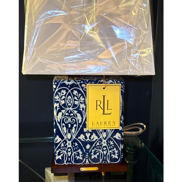 Contemporary Ralph Lauren Blue and White Table Lamps - A Pair For Sale - Image 3 of 10
