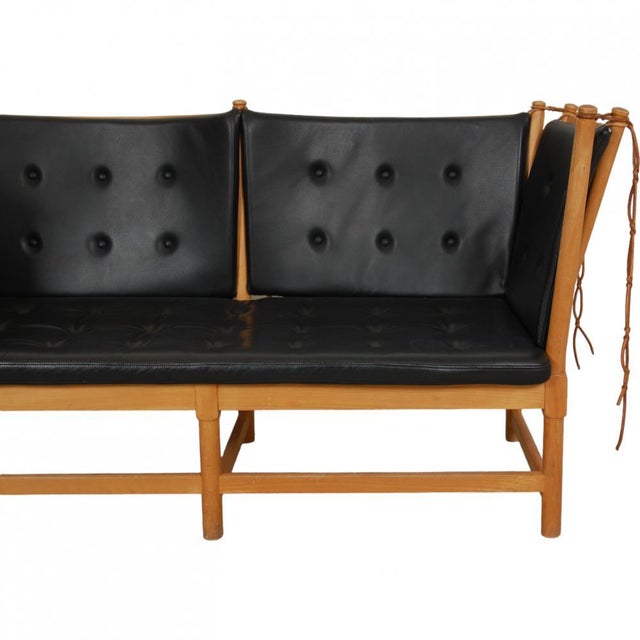 Spoke-Back Sofa in Black Leather by Børge Mogensen, 1990s For Sale - Image 6 of 18