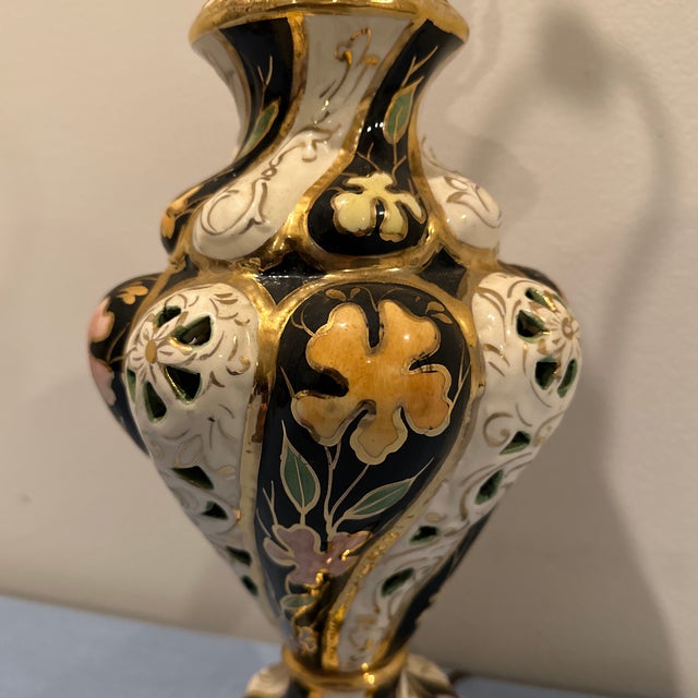 Capodimonte Late 20th Century Capodimonte Style Flower Table Lamp, Remington Italy 1/450 For Sale - Image 4 of 9