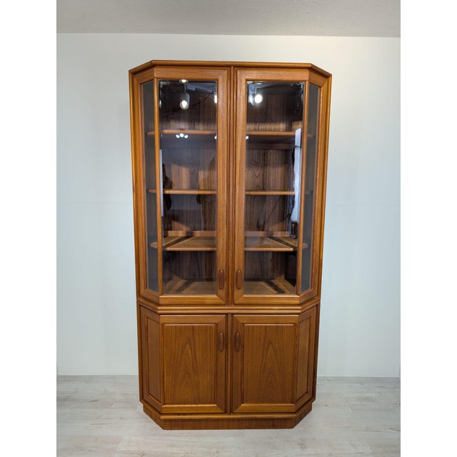 Danish Illuminated Teak Display Case, 1980s For Sale - Image 6 of 18