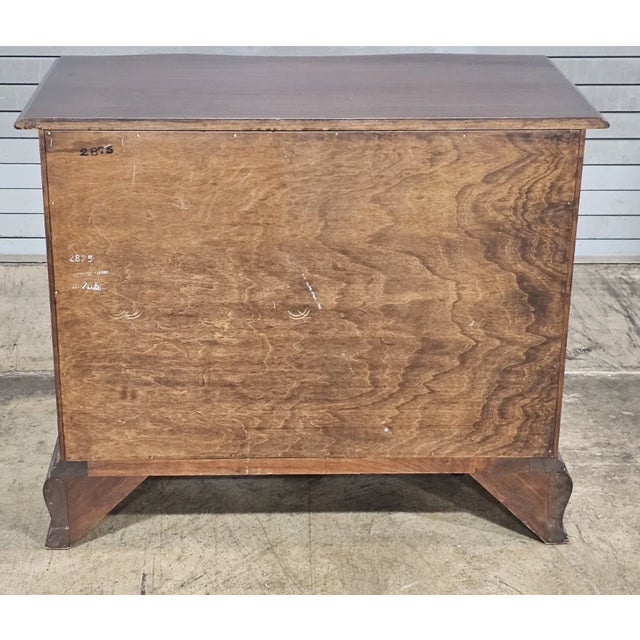 Mid 20th Century Statton Furniture Private Collection Serpentine Chest of Drawers Made in Maryland For Sale In Cleveland - Image 6 of 11