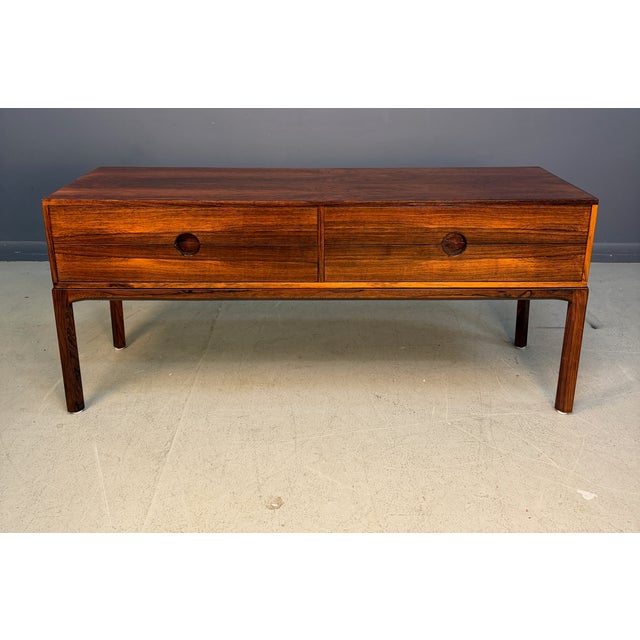 Mid-Century Modern 1960s Kai Kristiansen Model 394 “Entre” Rosewood Low Chest for Aksel Kjersgaard For Sale - Image 3 of 10