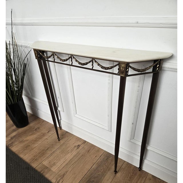1950s Mid-Century Modern Italian Brass Console Table with White Marble Top, 1950s For Sale - Image 5 of 11