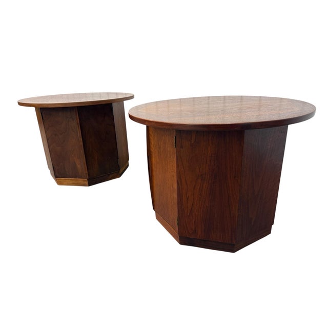 Lane Furniture Mid-Century Modern Lane Rhythm Walnut Side Tables - Set of 2 - Refinished! For Sale - Image 4 of 8