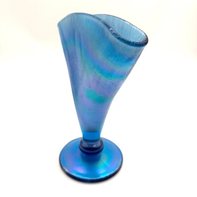 Vintage Stretch Glass Iridescent Fan Vase by Fenton For Sale In Portland, ME - Image 6 of 8