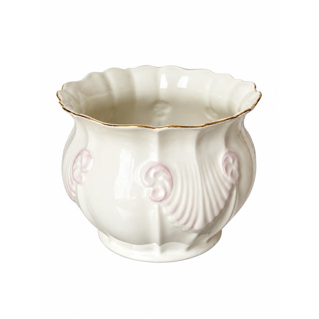 Ivory Belleek Georgian Shell Ivory and Blush Pink Parian Porcelain Cachepot With Gold Rim For Sale - Image 8 of 10