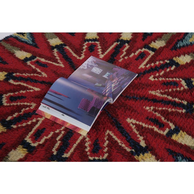 Red Vintage Swedish Rya Circle Rug in Red and Blue Geometric Pattern - Rug & Kilim For Sale - Image 8 of 9
