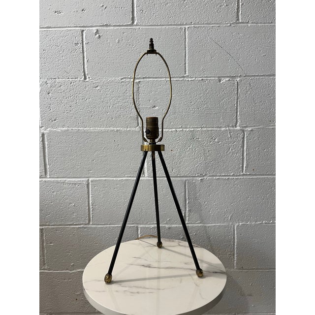 Stilnovo Mid-Century Modern Tripod Table Lamp With Laced Parchment Shade For Sale - Image 4 of 9