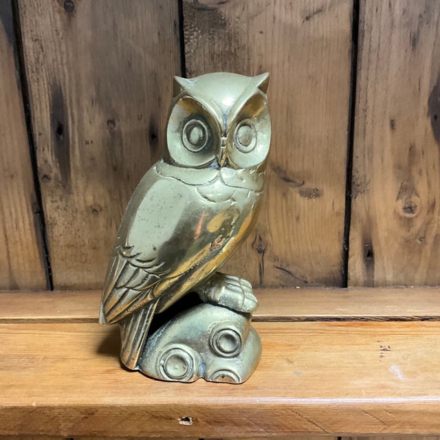 This vintage English brass owl figure is a captivating work of art, capturing the wisdom and elegance of one of nature's...