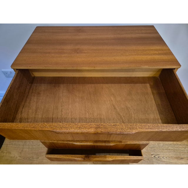Mid-Century Teak Chest of Drawers attributed to Austinsuite, 1960s For Sale - Image 16 of 17