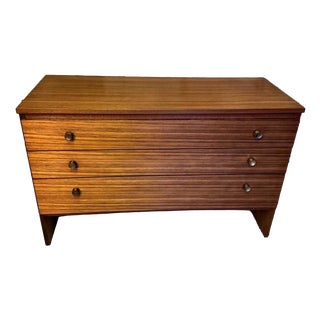 Mid-Century Modernist Danish Teak Chest of Drawers from Meredew, 1960s For Sale