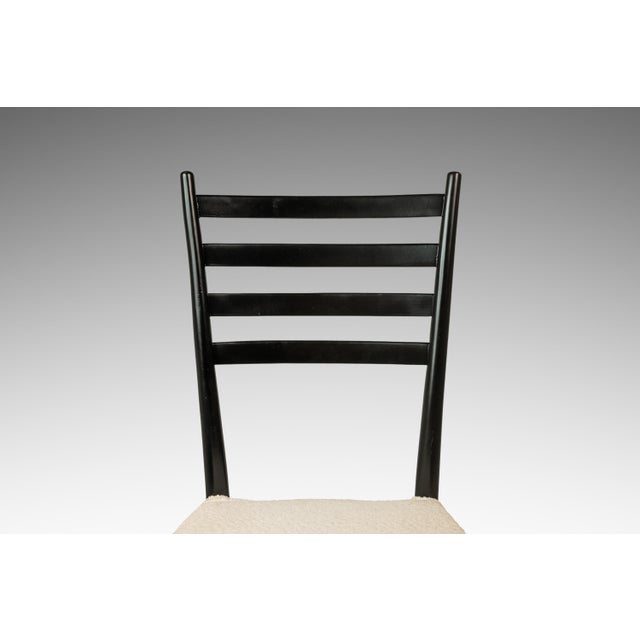 Set of Twelve (12) Mid-Century Italian Modern Bespoke Ebonized High-Back Dining Chairs in White Bouclé After Gio Ponti, Italy, C. 1960's For Sale - Image 11 of 17