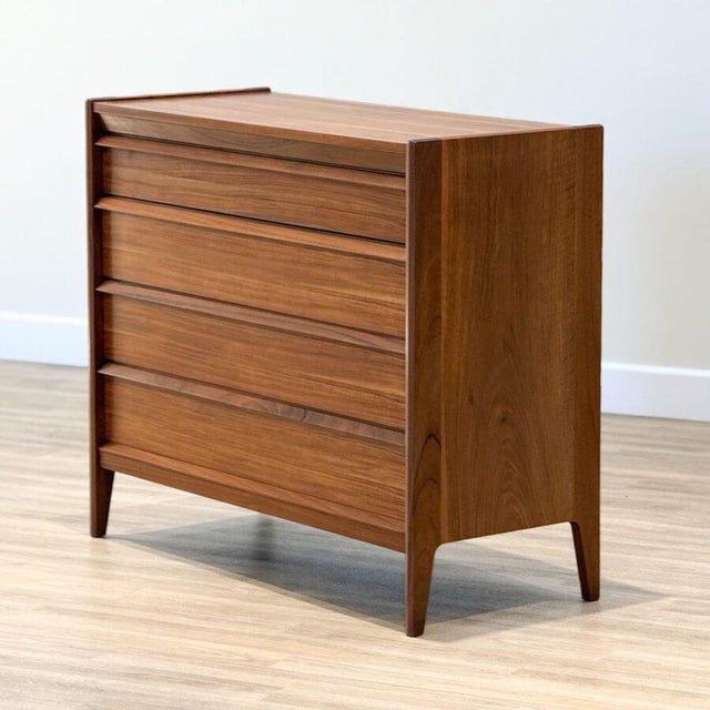 John Herbert and Allan pledge were the head of the design at A Younger in the ‘60s and ‘70s. They produced this stunning...