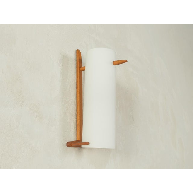 Luxus Vintage Wall Lamp with Wood by Uno & Östen Kristiansson for Luxus, 1960s For Sale - Image 4 of 9