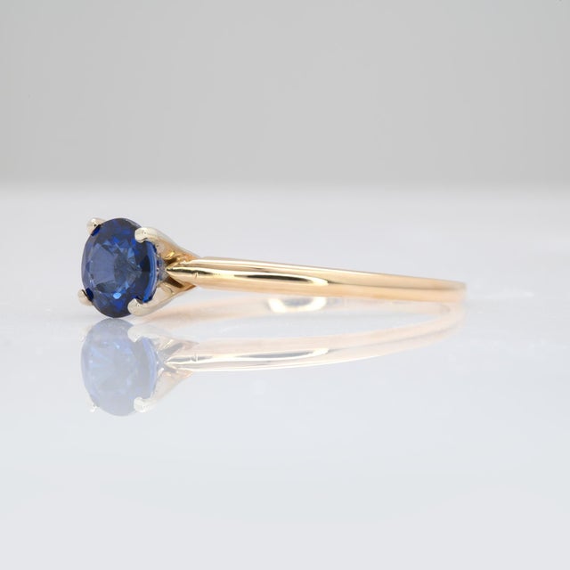 2020s Natural Ceylon Sapphire Solitaire Ring: Solid 14k Gold, 5mm Round Fine Jewelry, Size 6.75 For Sale - Image 5 of 8