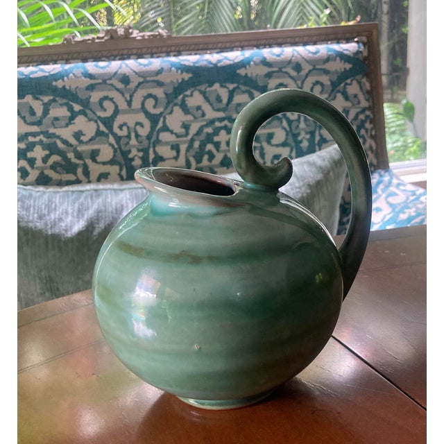 1960s Elegant Mid Century Modern Green Glaze Stangl Pottery Ball Pitcher Jug For Sale In West Palm - Image 6 of 6