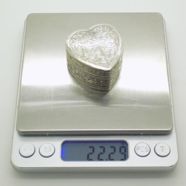 Vintage Italian Genuine Silver 800 Heart-Shaped Trinket Box with Floral Detail, 1980s For Sale - Image 10 of 13