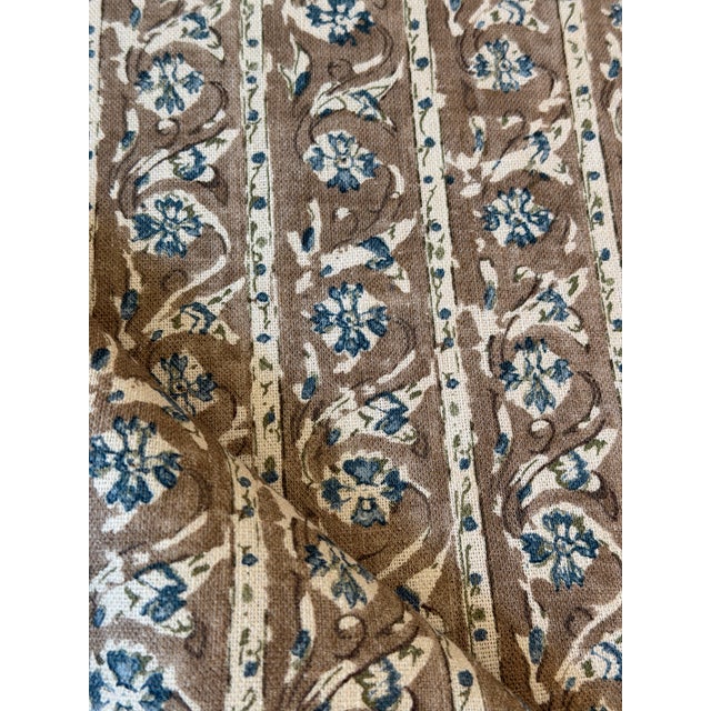 Traditional Stroheim Linen Fabric Osterley 04 - 1 3/8 Yards For Sale - Image 3 of 5