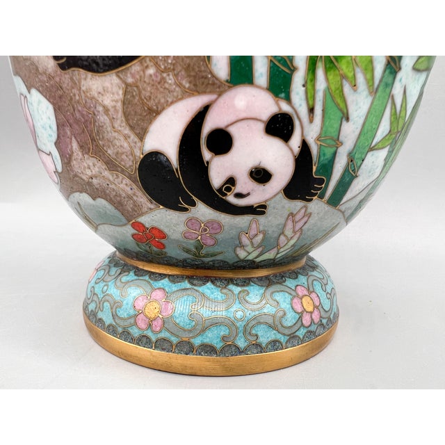 Frederick Cooper 20th Century Chinese Cloisonné Panda & Bamboo Urn Vase – Chinoiserie / Asian For Sale - Image 4 of 16