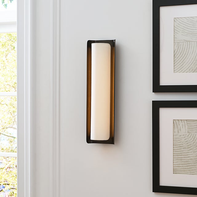 Windsor Smith for Visual Comfort Signature Penumbra 21" Sconce in Bronze and Linen For Sale In Houston - Image 6 of 12