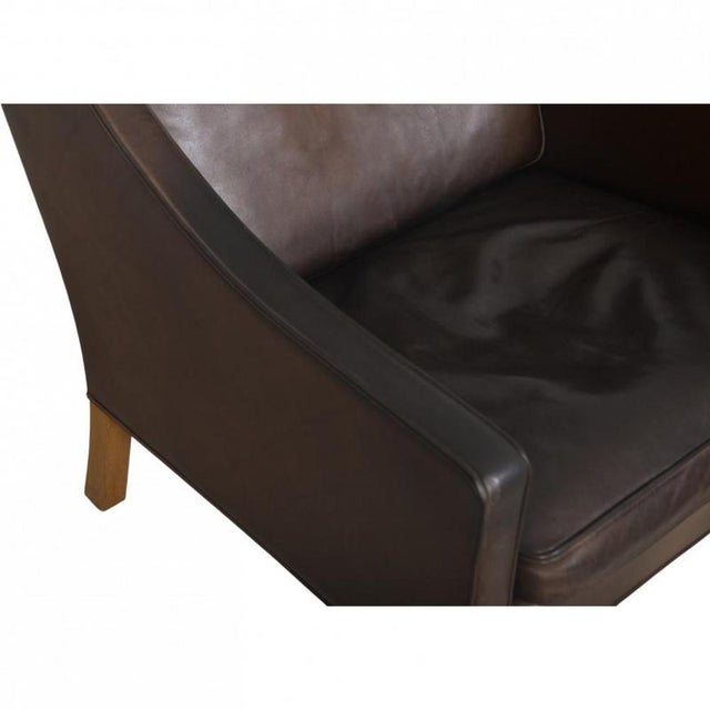 2000 - 2009 Set of 2204 Wing Chair and Ottoman in Brown Anilin Leather by Børge Mogensen, 2003 For Sale - Image 5 of 18