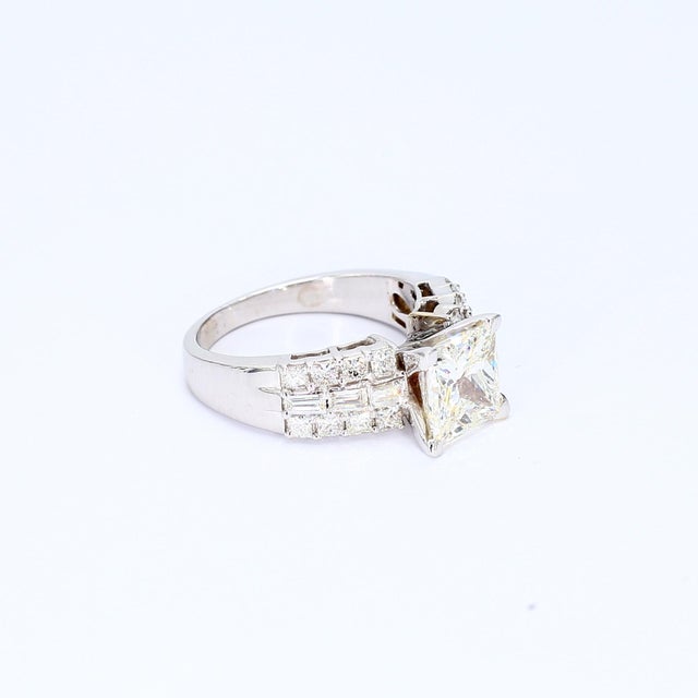 Gia Certified Princess Cut Diamond Engagement Ring in 18k White Gold - Size 5 For Sale - Image 9 of 9