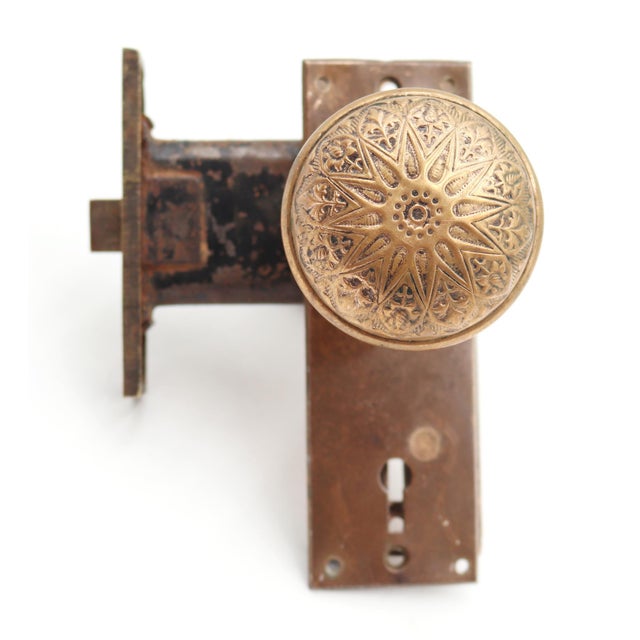 These Vernacular style radial pattern door knobs were manufactured by Lockwood in the 1897 catalog. It is part of the...