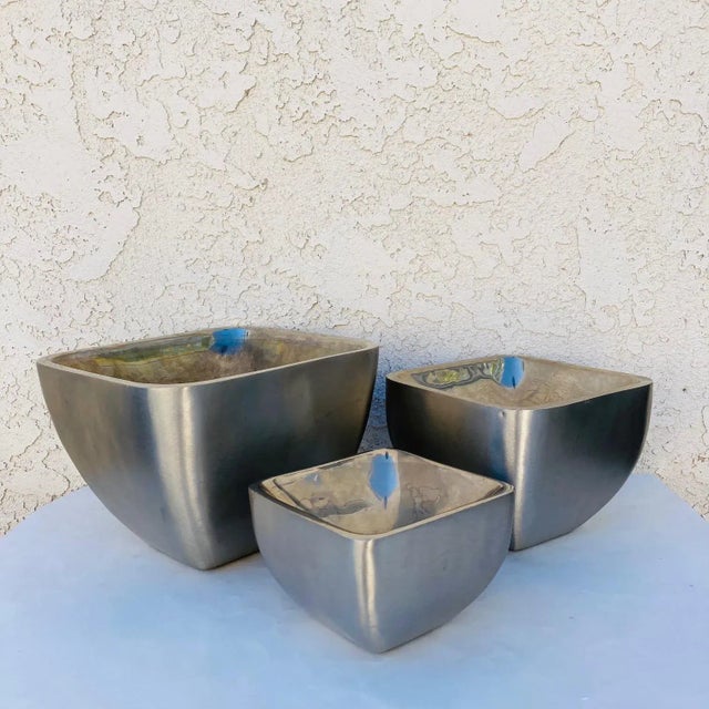 Mid-Century Modern Late 20th Century Nesting / Serving Bowls- Set of 3 For Sale - Image 3 of 12