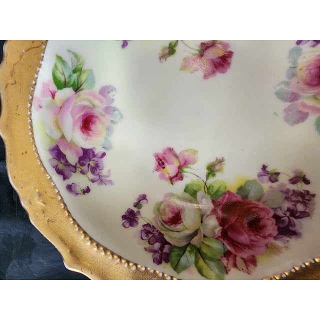 French 1900s Johann Seltmann Vohenstraub German Floral Serving Bowl With 4 Pedestal Feet For Sale - Image 3 of 8