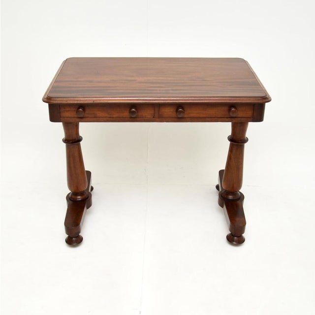 A smart and extremely well made antique William IV writing table / desk. This was made in England, it dates from around...