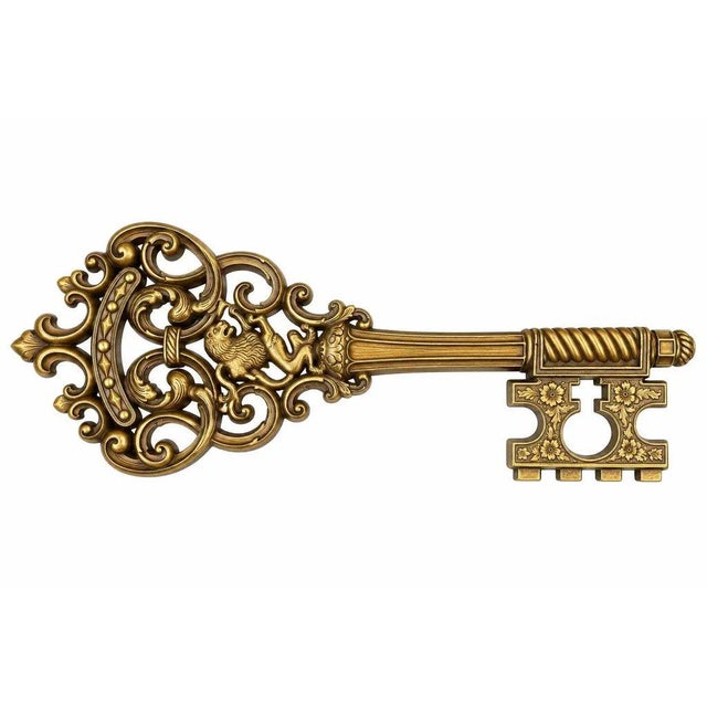 Striking vintage Syroco #3661-B Lion Skeleton Key wall plaque featuring an ornate openwork design with scrolling details...