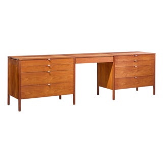 Florence Knoll for Knoll Mid Century Walnut 3-Piece Vanity Set For Sale