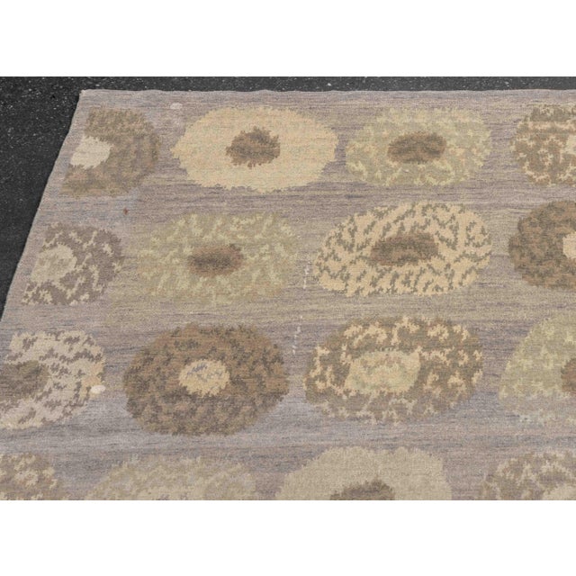 Early 21st Century Concentric Circle Pattern Carpet, 11' 6" X 9' 1" For Sale - Image 5 of 9
