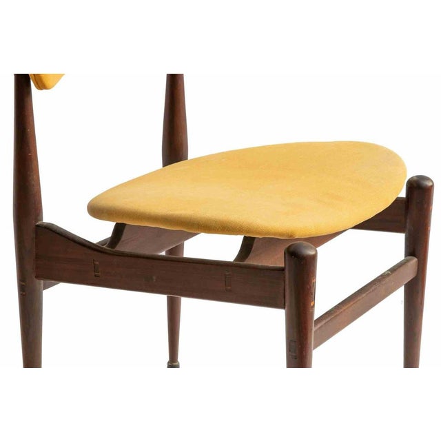 Butterfly chairs is an original design item realized by Inge e Luciano Rubino in the 1960s. Butterfly (or Model 329)...