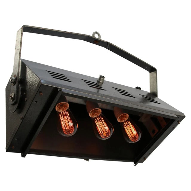 E27 / e26 excluding light bulb and ceiling canopy all lamps have been made suitable by international standards for...