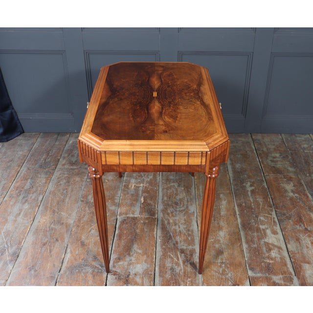 Art Deco Walnut Writing Table with Satinwood Inlay, 1925 For Sale - Image 4 of 18