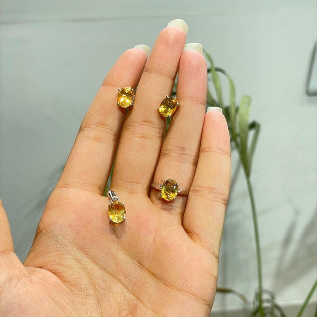 Prong Set Solitaire 6.4 Ct Citrine Silver Jewelry Set - Ring Pendant & Earrings, 4 Pieces For Sale - Image 10 of 14