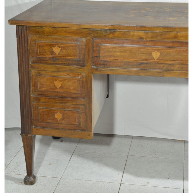 Tan Antique Neapolitan Desk in Walnut, 1700 For Sale - Image 8 of 18
