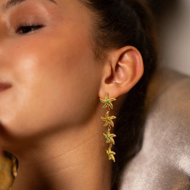 Contemporary Emerald Starfish Cascade Gold Dangle Earrings, A Pair For Sale - Image 3 of 8