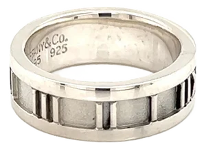 1990s Tiffany & Co Estate Sterling Silver Ring Size 4.25, 5.2 Grams, Size 4.25