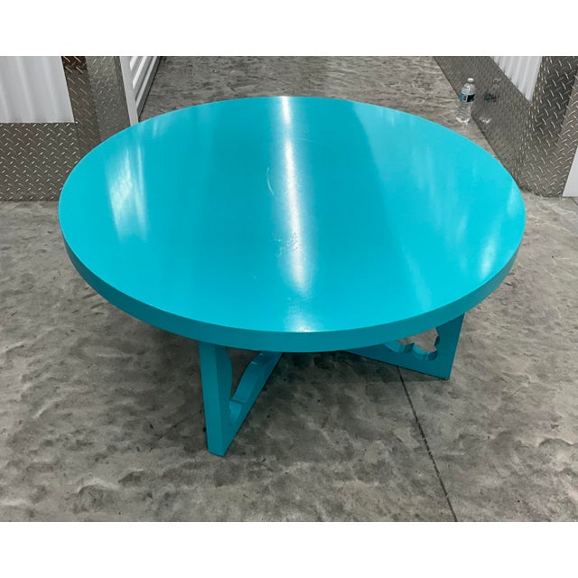 Turquoise Blue Mid Century Round Wood Coffee Cocktail Table Attributed to Dorothy Draper For Sale In West Palm - Image 6 of 7