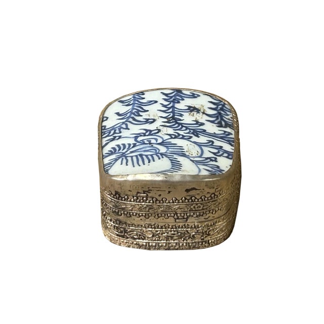 Chinese 3" Chinese Old White Base Blue Scroll Leaf Graphic Porcelain Art Pewter Box For Sale - Image 3 of 7